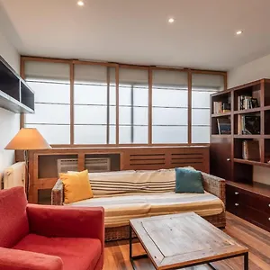 https://apartment-for-two-people-facing-the-lake.hotels-rhonealpes.com